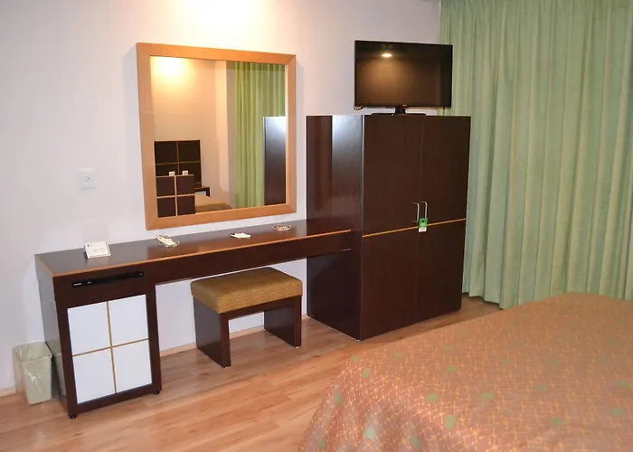 & Panama Hotel